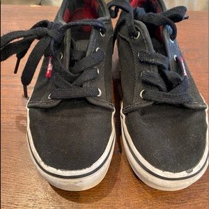 Boys Black Vans skate shoes